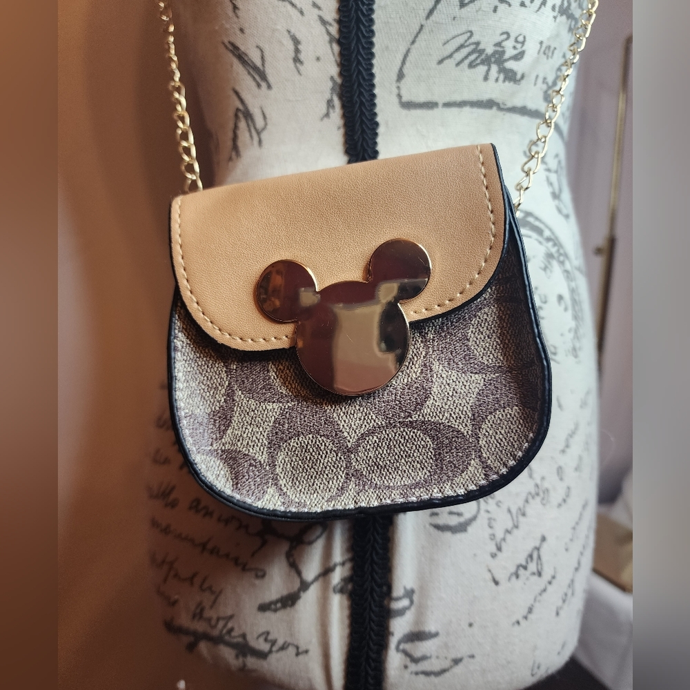 Little girl's Mickey purse